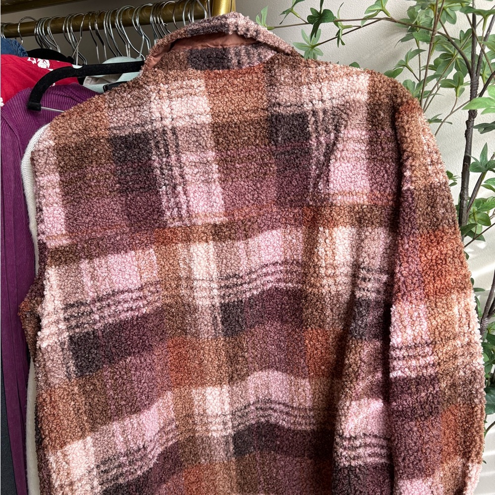beachlunchlounge Brown and Pink Teddy Jacket shacket NWT - Picture 5 of 5